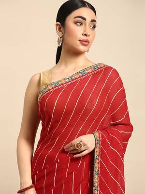 Red leheriya saree with lace border and  unstitched blouse piece 3
