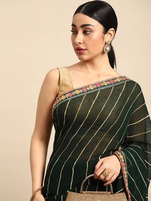 Green leheriya saree with lace border and  unstitched blouse piece 3