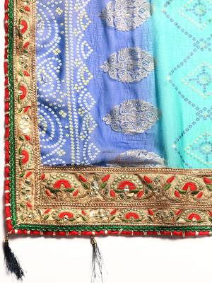 Blue  bandhani saree with lace border and unstitched blouse piece 4