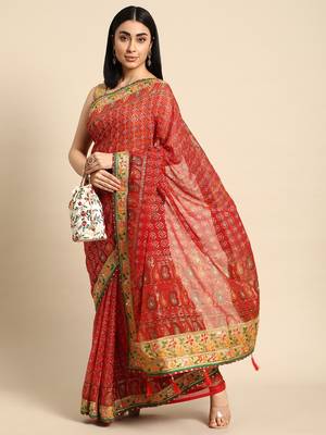 Red  bandhani saree with lace border and unstitched blouse piece 1