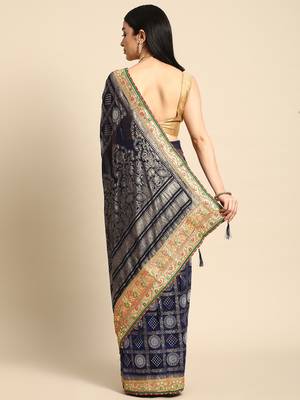 Navy blue  bandhani saree with lace border and unstitched blouse piece 2