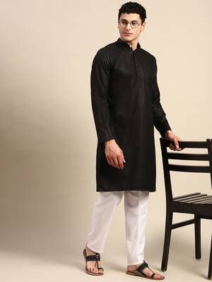 Solid straight kurta with pyjama 1