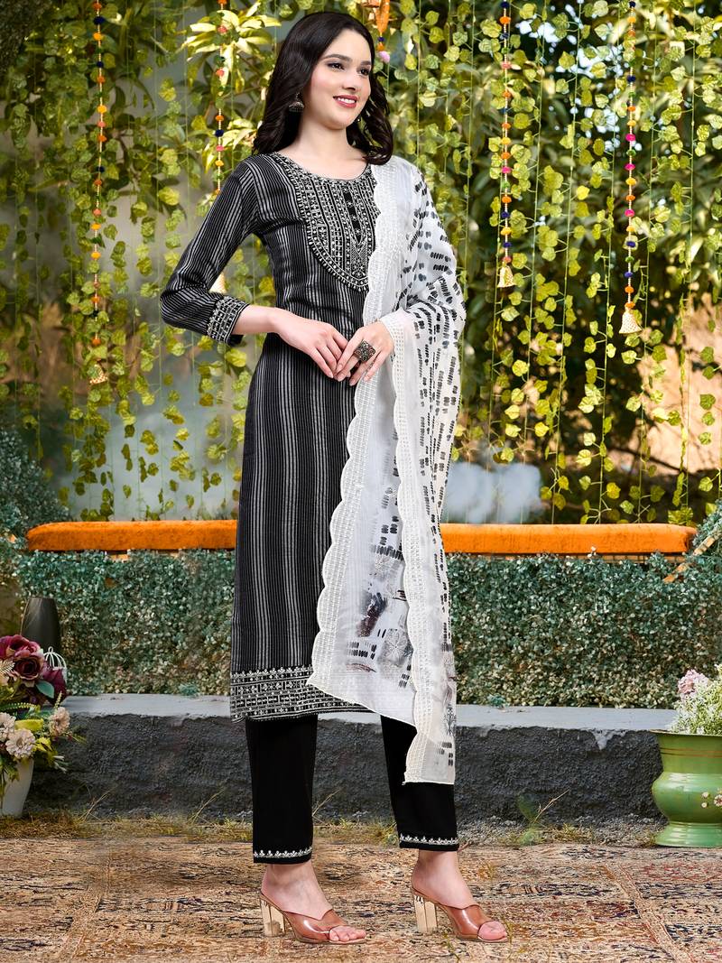 Trendmalls  Cotton Embroidery Salwar Suit Set Kurta Pant with Dupatta Black Kurta Set for Women, Party Wear