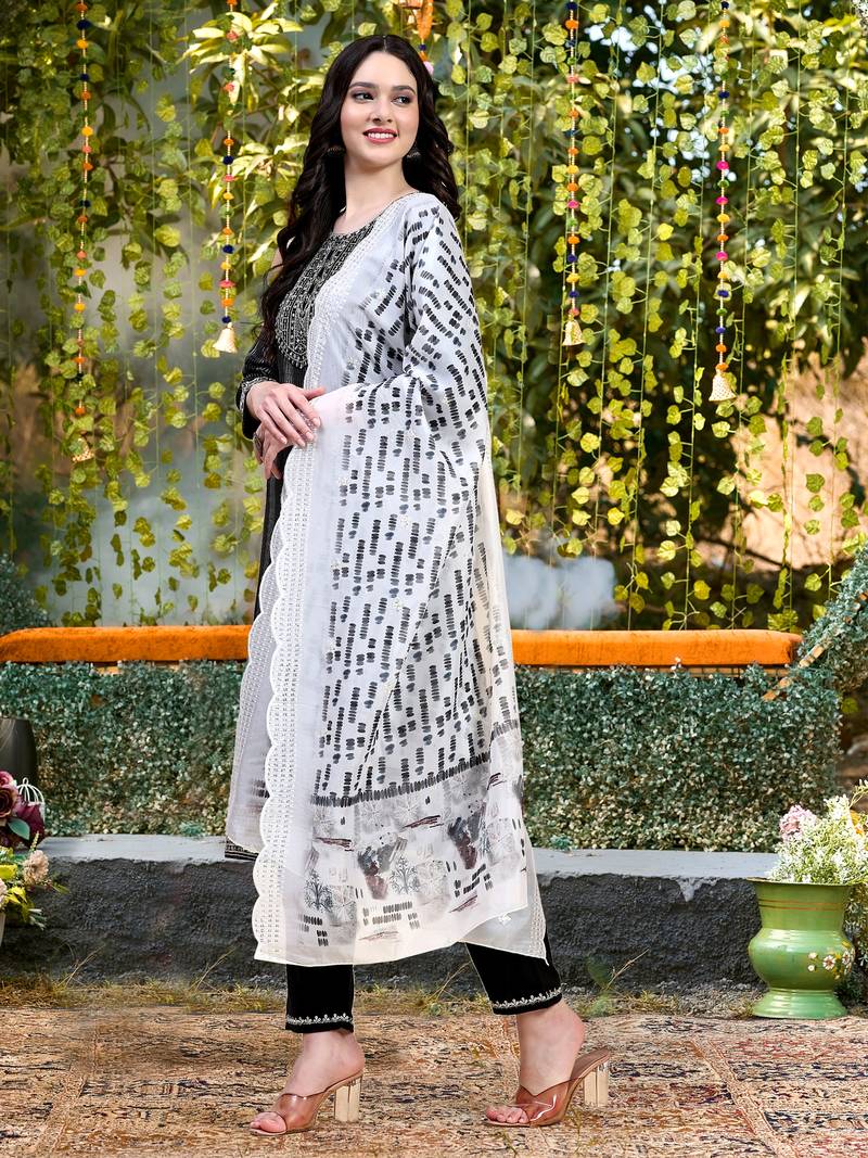 Trendmalls  Cotton Embroidery Salwar Suit Set Kurta Pant with Dupatta Black Kurta Set for Women, Party Wear