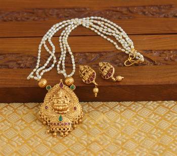 Matte finish pearl temple necklace set 2