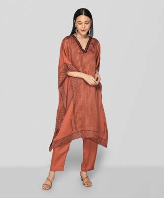 Dark peach hand block printed kaftan set 3