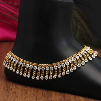 White color rhinestone anklets 1
