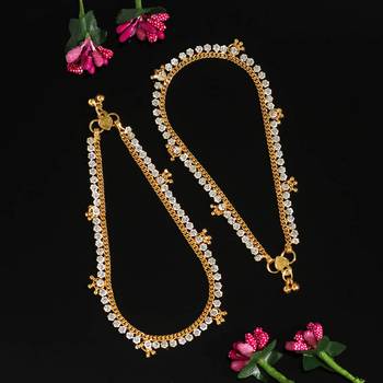 White color rhinestone anklets 2