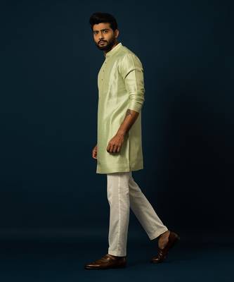 Spring green pintuck kurta set 2