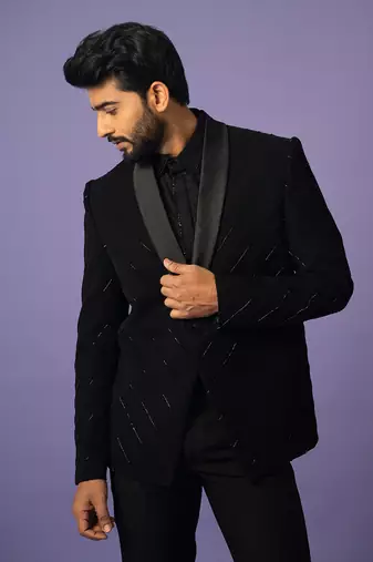 Raven suit set