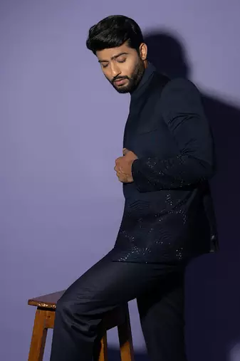 Blue hexagon bandhgala