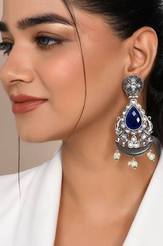 Silver plated dangle earring
