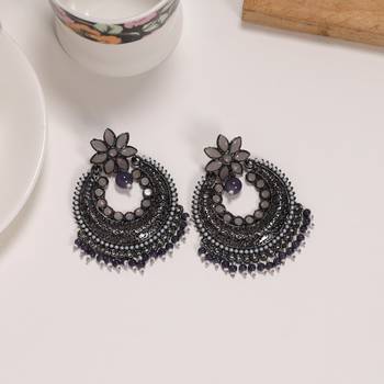 Gray color antique earrings 2