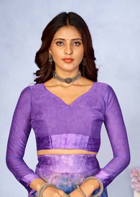 Light purple digital floral printed chiffon saree attached sartin weaved border with blouse 3
