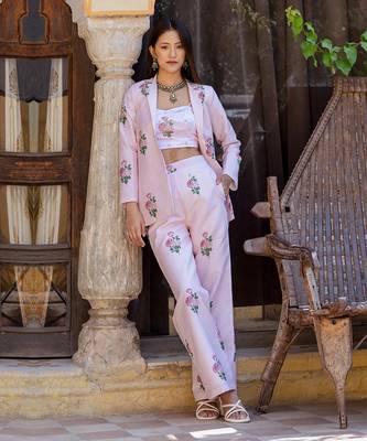Sweet pink striped pantsuit set 1
