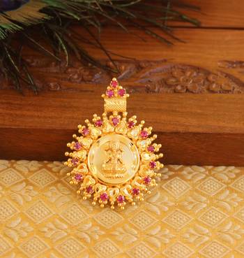 Gold plated palakka lakshmi pendent 1