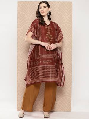 Yufta women maroon cutdana work floral print kaftan kurta 2