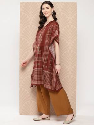 Yufta women maroon cutdana work floral print kaftan kurta 3