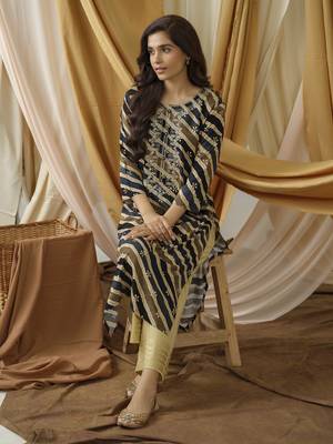 women black embroidered kurta 4