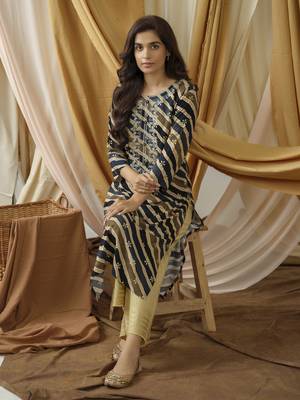 women black embroidered kurta 5
