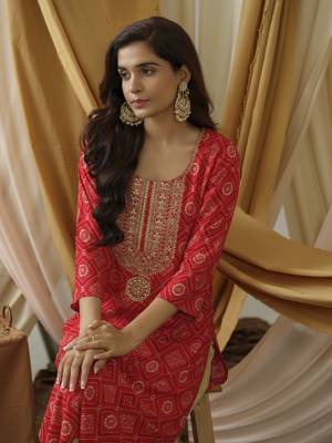 women red embellished kurta 2