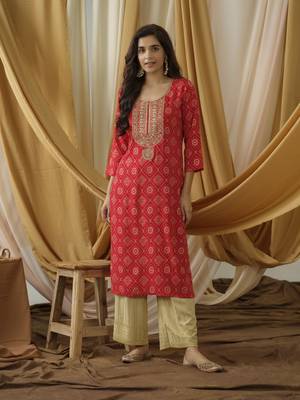 women red embellished kurta 4