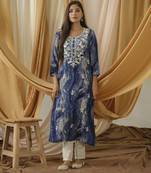 women navy-blue embroidered kurta