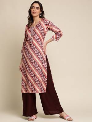 Women white & peach geometric printed straight calf length kurta 1