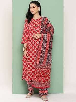 Yufta floral printed regular sequinned pure cotton kurta with trousers & with dupatta 1