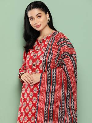 Yufta floral printed regular sequinned pure cotton kurta with trousers & with dupatta 4