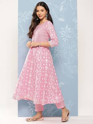  pink geometric straight kurta trouser and dupatta set 2