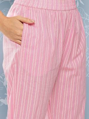  pink geometric straight kurta trouser and dupatta set 5