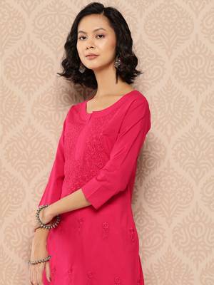  women pink floral straight kurta 3