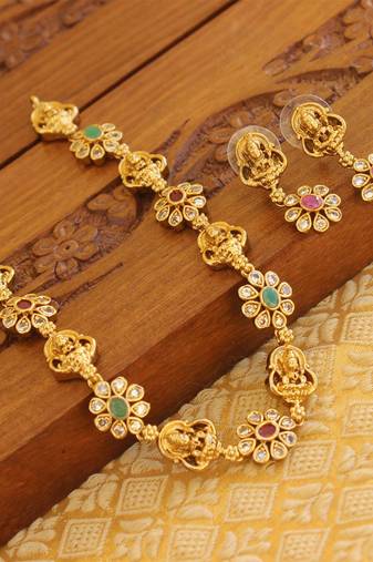 Matte finish temple necklace set