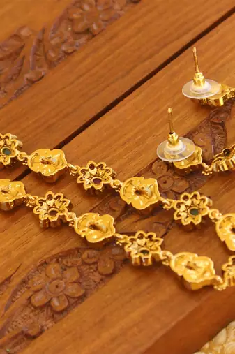 Matte finish temple necklace set