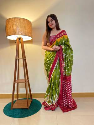 Green Color Cotton Mulmul Bagru Hand Print Saree With Blouse Piece 2