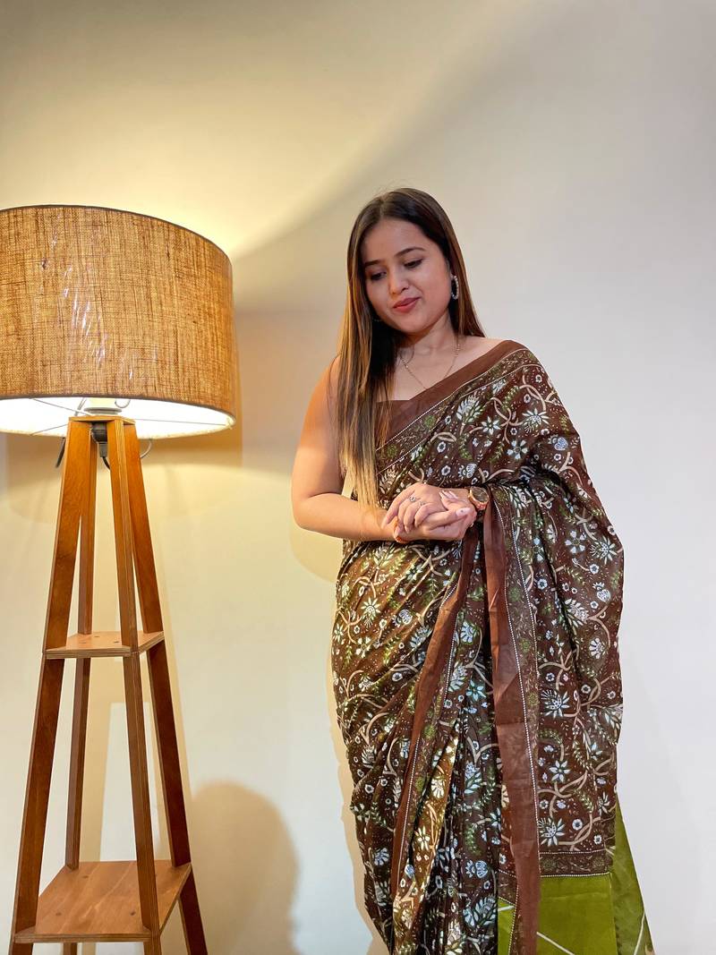 Multicolor Cotton Mulmul Bagru Hand Print Saree With Blouse Piece