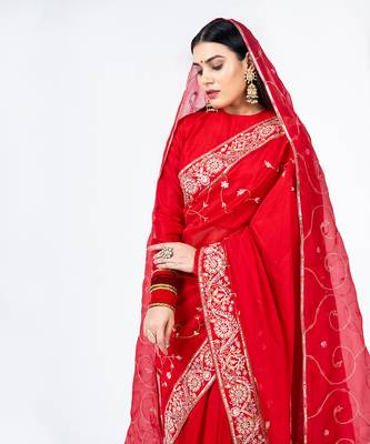 Red embroidered chanderi silk bridal saree 4