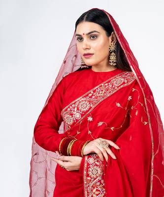 Red embroidered chanderi silk bridal saree 5