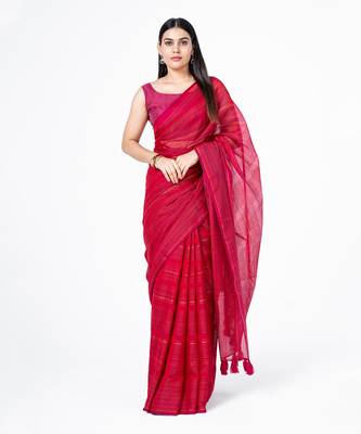 Magenta multi-lininh weaving saree 1