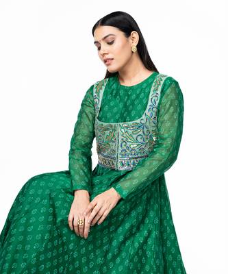Emerald green chanderi silk gown 4