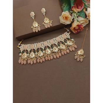 Gold plated traditional kundan pearl choker jewellery set for women 1