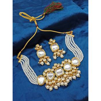 Gold-Plated Kundan Studded & Beaded Jewellery Set 1