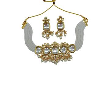 Gold-Plated Kundan Studded & Beaded Jewellery Set 2