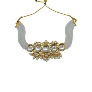 Gold-Plated Kundan Studded & Beaded Jewellery Set 4