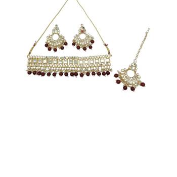 Gold-plated kundan-studded & pearl beaded jewellery set 3