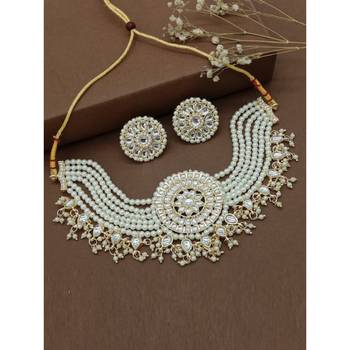 Gold-Plated Kundan-Studded & Pearl Beaded Jewellery Set 1