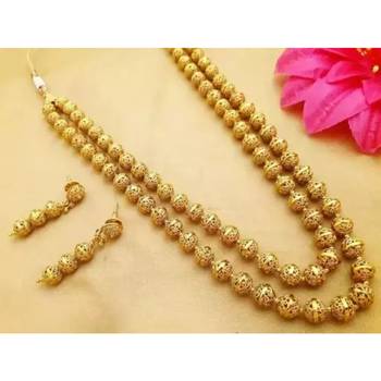 Gold Plated Traditional Kundan Pearl Choker Jewellery Set For Women 1