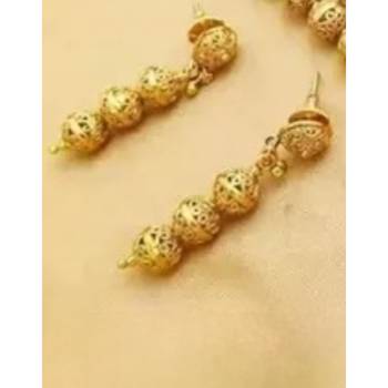 Gold Plated Traditional Kundan Pearl Choker Jewellery Set For Women 2