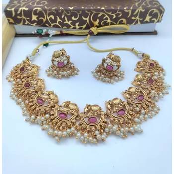 Gold Plated Traditional Kundan Pearl Choker Jewellery Set For Women 2